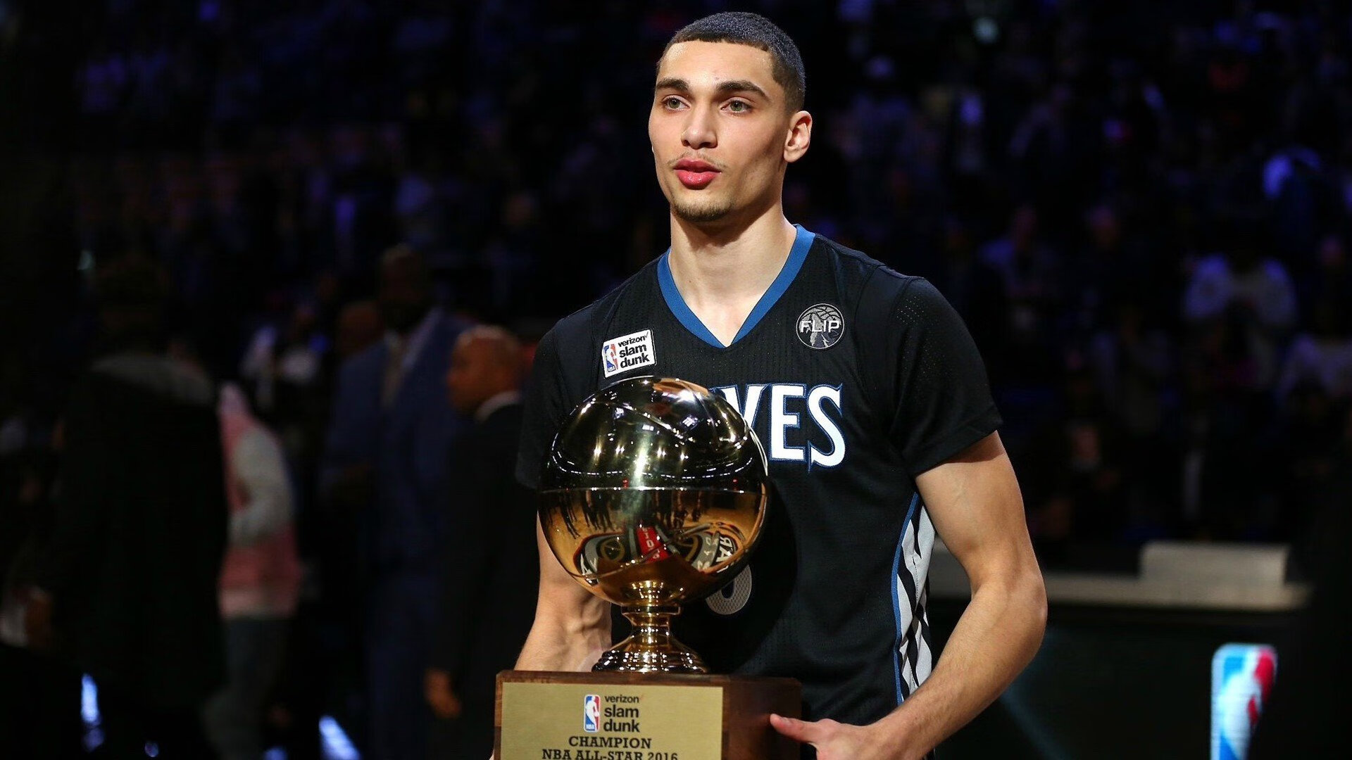 灰熊替补贡献三十分以上展现深度,灰熊现役